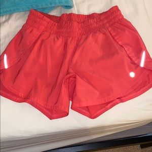 ATHLETA- Running shorts, size XS, Coral color